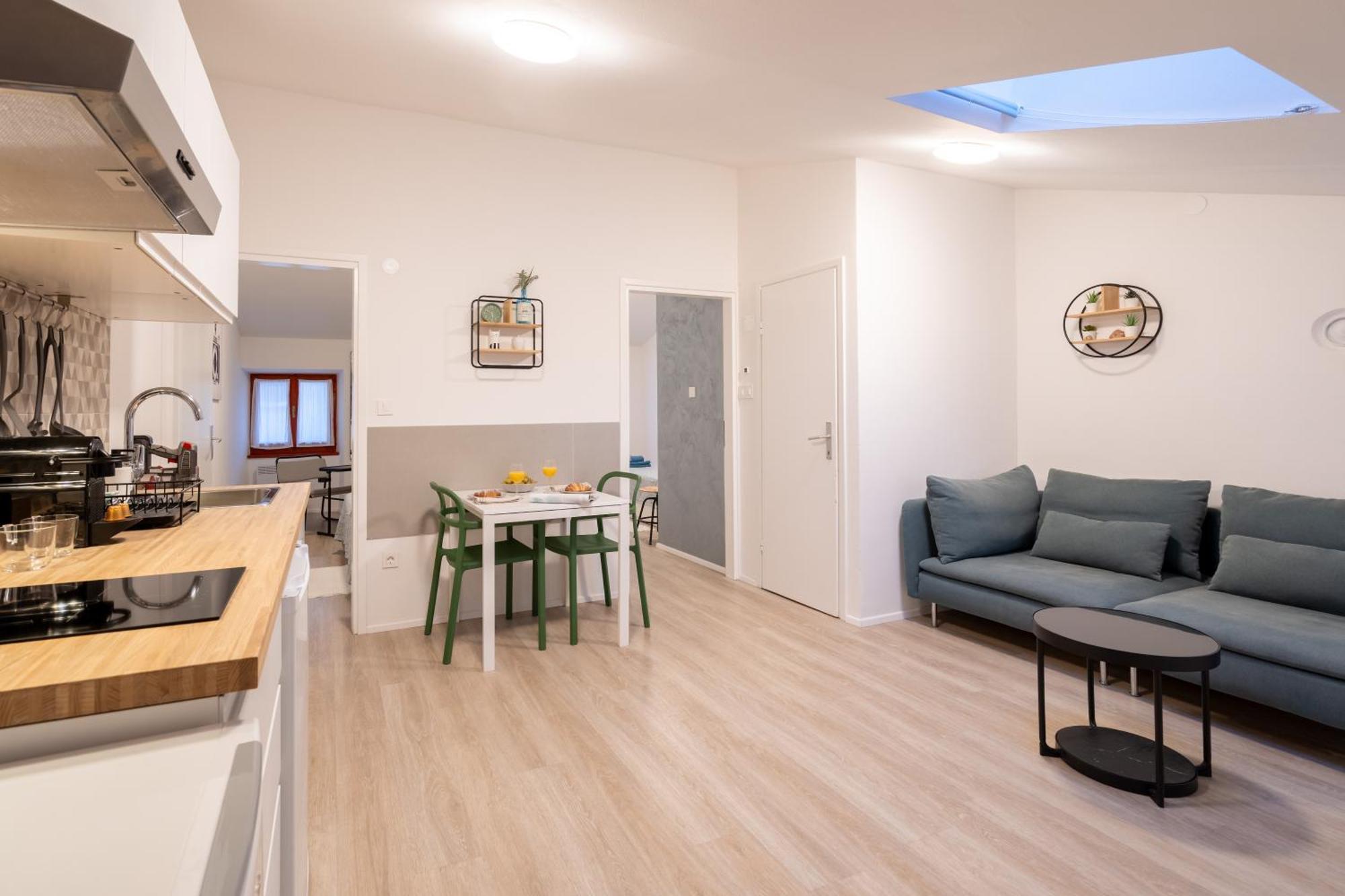 Loft With 2 Bedrooms - Historical District โรวีน ภายนอก รูปภาพ